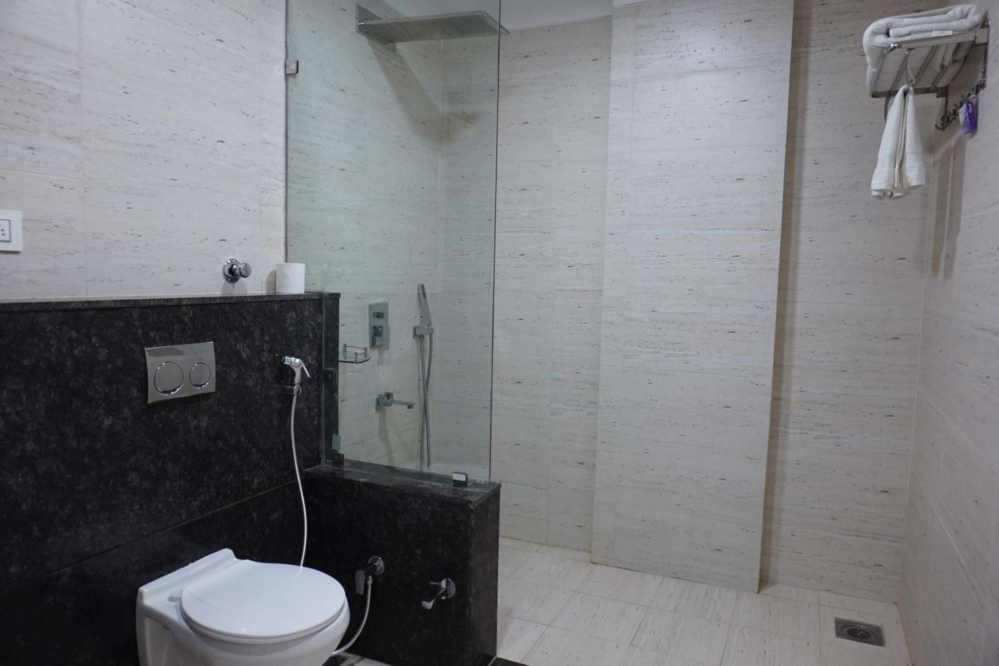 The Aanandam Hotel Resort Itarsi Ngoại thất bức ảnh